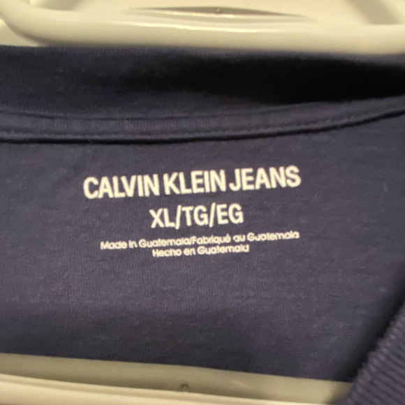 Calvin Klein Graphic Print T-Shirt - Picture 3 of 3